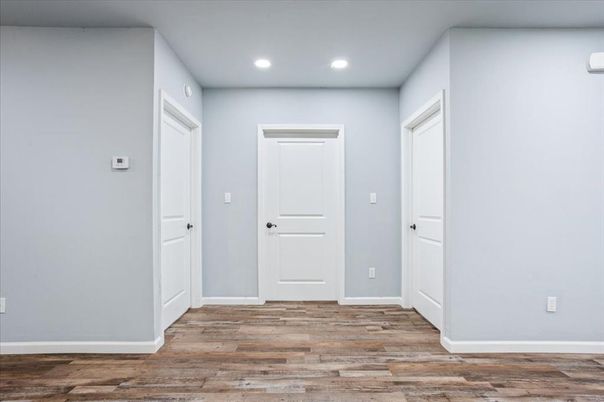 Empty room, Interior, Recessed Lighting, Wood Texture Flooring