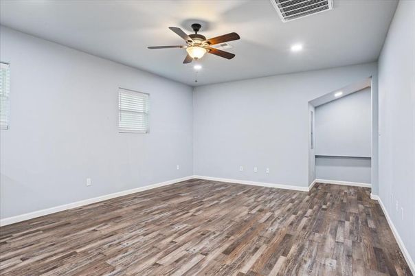 Empty room, Interior, Recessed Lighting, Wood Texture Flooring