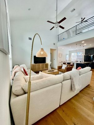 Interior, Kitchen, Living room, Pendant Lights, Recessed Lighting, Wood Texture Flooring