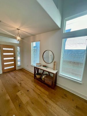 Interior, Pendant Lights, Wood Texture Flooring