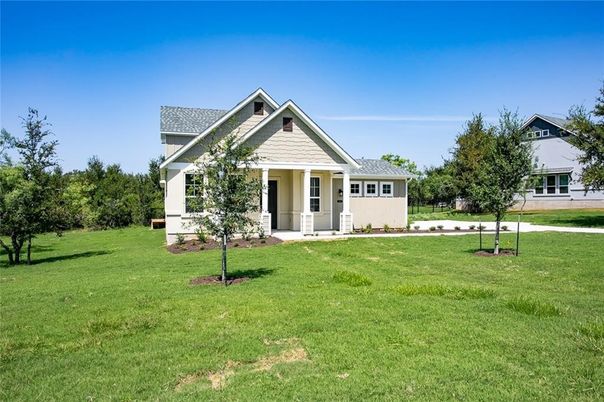 Backyard, Exterior, Facade, Ranch