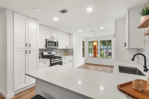 Interior, Kitchen, Pendant Lights, Recessed Lighting, Wood Texture Flooring