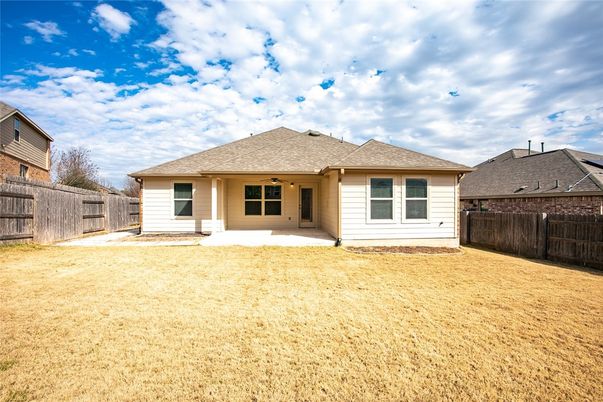 Backyard, Exterior, Facade, Ranch