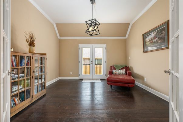 Interior, Pendant Lights, Wood Texture Flooring