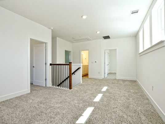 Empty room, Interior, Recessed Lighting
