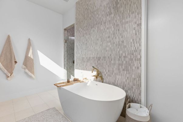 Bathroom, Free Standing Baths, Interior