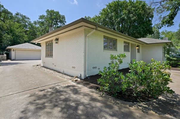 Detached Garage, Exterior