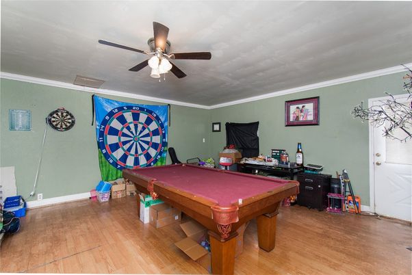 Billiard Table, Game Room, Interior, Wood Texture Flooring