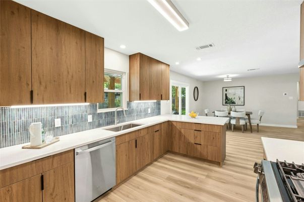 Dining room, Interior, Kitchen, Recessed Lighting, Wood Texture Flooring