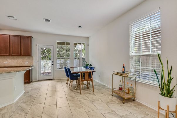 Dining room, Interior, Kitchen, Marble, Pendant Lights