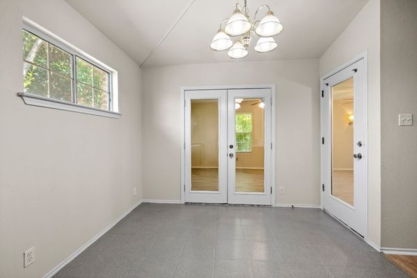 Chandelier, Empty room, Interior