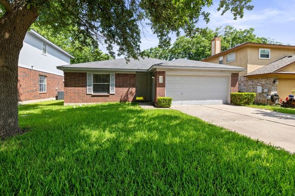 Attached, Exterior, Facade, Brick Facade, Ranch