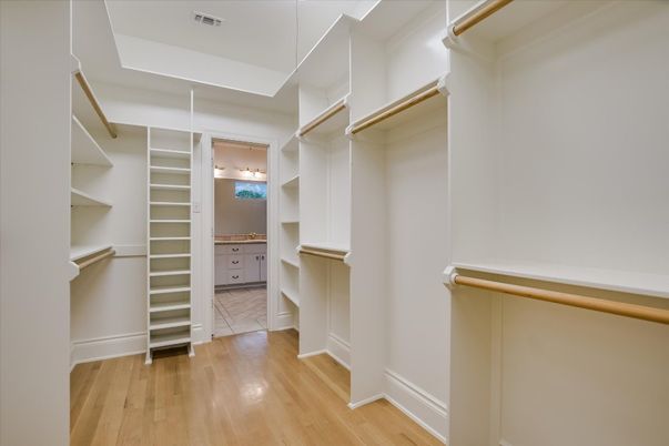 Interior, Walk-in Closets, Wood Texture Flooring