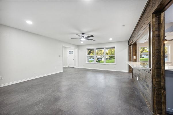 Empty room, Interior, Recessed Lighting