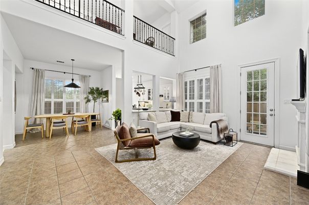 Dining room, Interior, Living room, Pendant Lights