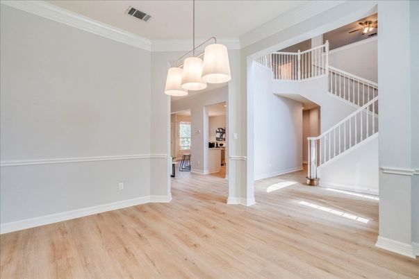 Interior, Pendant Lights, Wood Texture Flooring