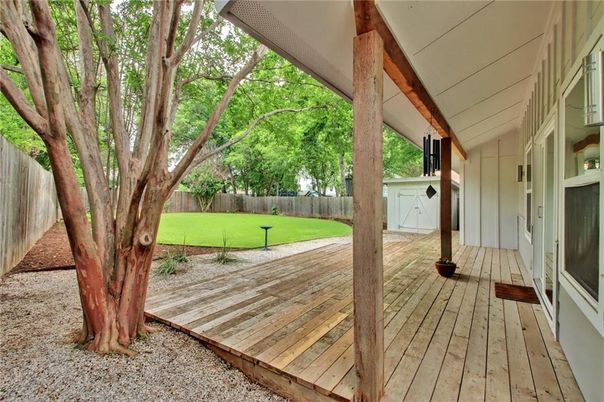 Backyard, Exterior