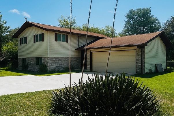 Attached, Exterior, Facade, Brick Facade, Split Level