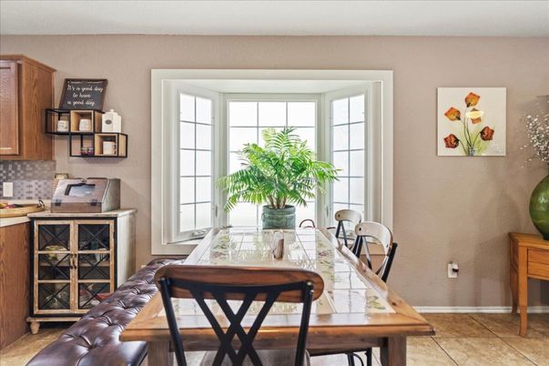 Dining room, Interior