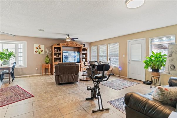 Dining room, Fitness Equipment, Interior, Living room