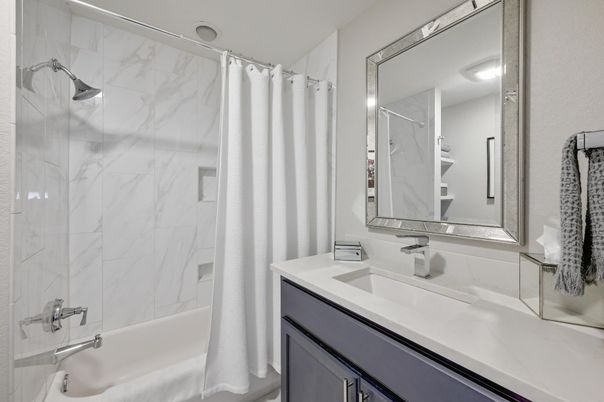 Bathroom, Interior, Marble Walls, Recessed Lighting