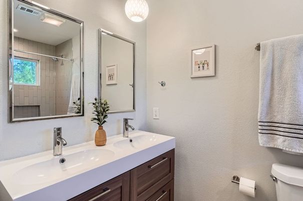 Bathroom, Dual Sink Vanities, Interior