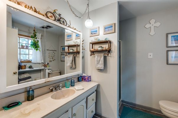 Bathroom, Interior, Pendant Lights