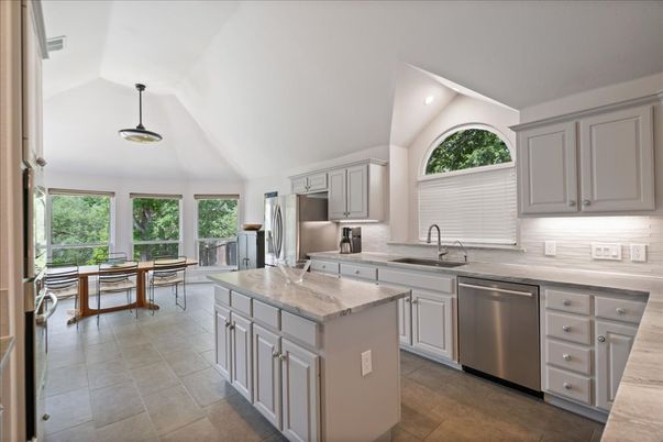 Dining room, Interior, Kitchen, Pendant Lights, Stainless Steel Appliances