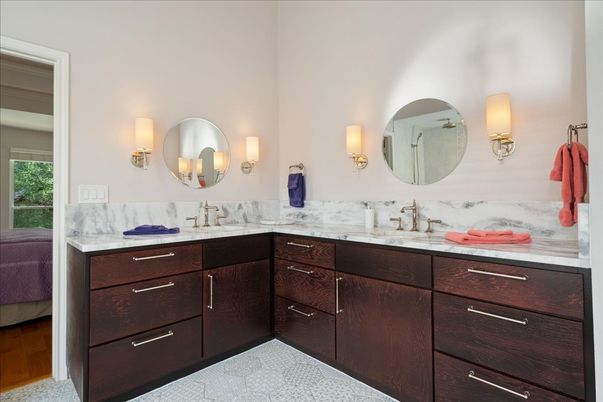 Bathroom, Dual Sink Vanities, Interior