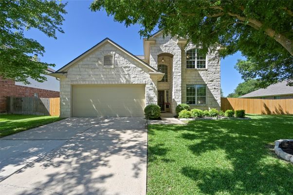 Attached, Exterior, Facade, Brick Traditional