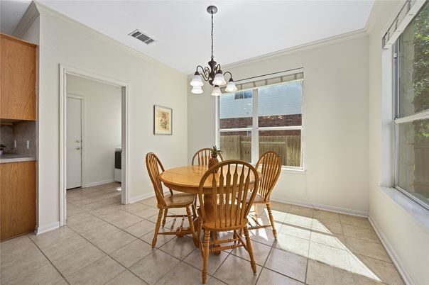 Chandelier, Dining room, Interior