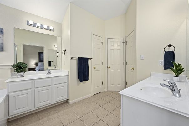 Bathroom, Dual Sink Vanities, Interior