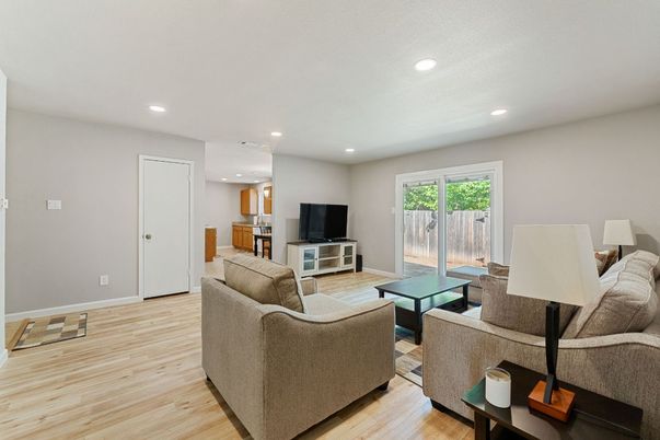 Interior, Living room, Recessed Lighting, Wood Texture Flooring