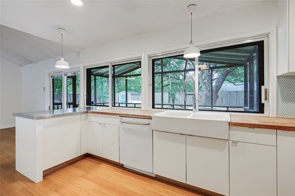 Interior, Kitchen, Pendant Lights, Recessed Lighting, Wood Texture Flooring