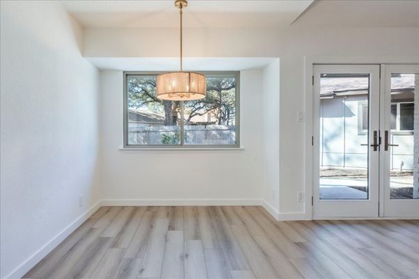 Empty room, Interior, Pendant Lights, Wood Texture Flooring