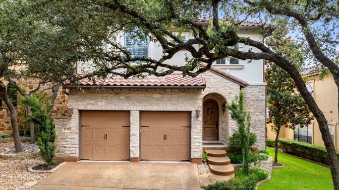 Attached, Exterior, Facade, Mediterranean