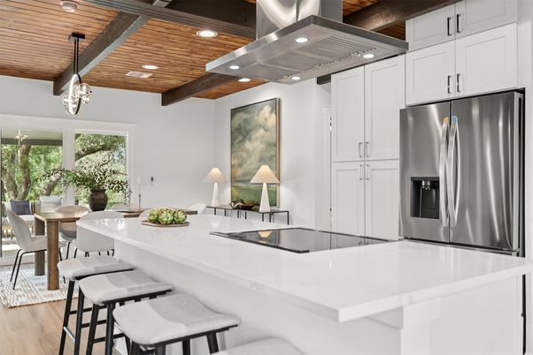 Dining room, Interior, Kitchen, Pendant Lights, Recessed Lighting, Stainless Steel Appliances, Wooden Beams, Wooden Ceilings, Wood Texture Flooring