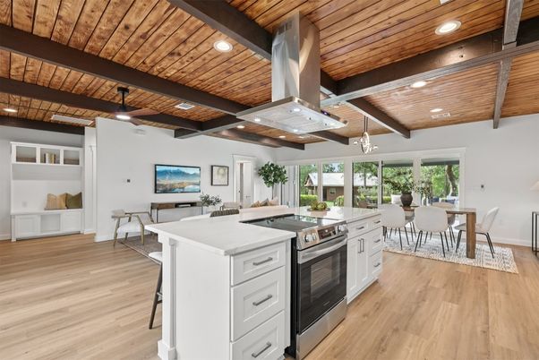 Dining room, Interior, Kitchen, Recessed Lighting, Wooden Beams, Wooden Ceilings, Wood Texture Flooring