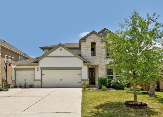 Attached, Exterior, Facade, Brick Traditional