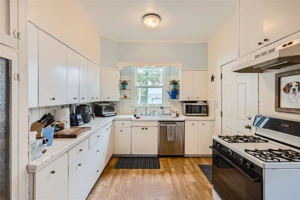Interior, Kitchen, Stainless Steel Appliances, Wood Texture Flooring