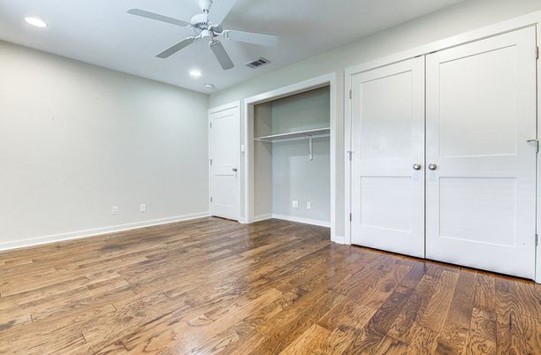 Empty room, Interior, Recessed Lighting, Wood Texture Flooring