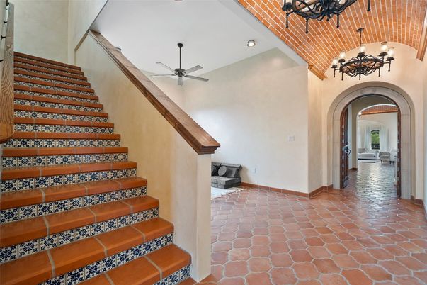 Chandelier, Interior, Recessed Lighting