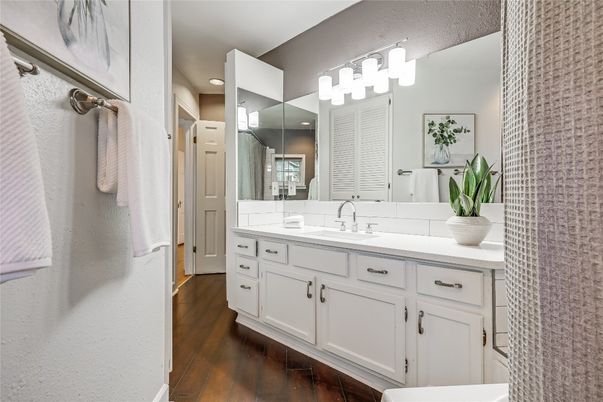 Bathroom, Interior, Recessed Lighting, Wood Texture Flooring
