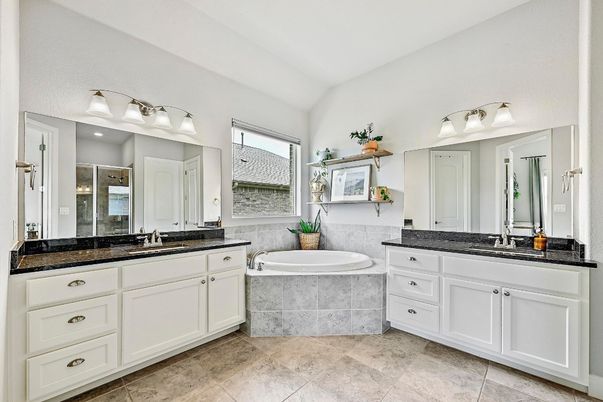 Bathroom, Dual Sink Vanities, Interior