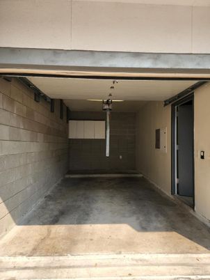 Garage, Interior, Stone Walls