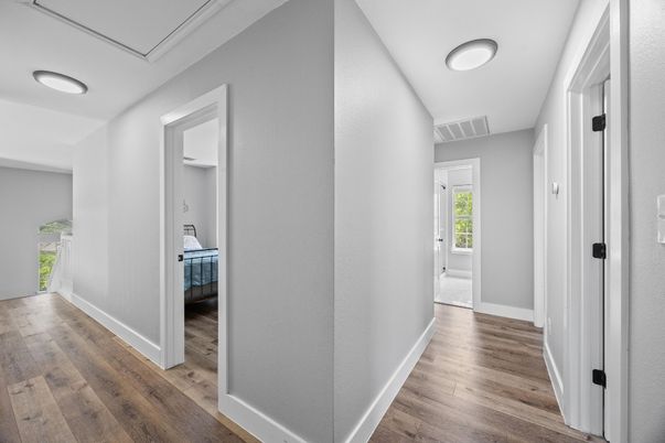 Interior, Recessed Lighting, Wood Texture Flooring