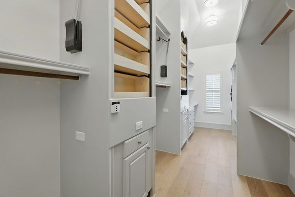 Interior, Walk-in Closets, Wood Texture Flooring