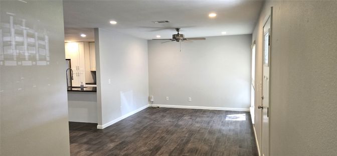 Empty room, Interior, Recessed Lighting, Wood Texture Flooring