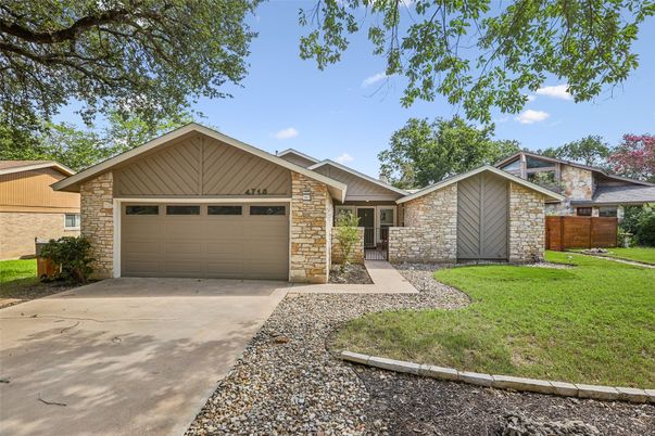 Attached, Exterior, Facade, Brick Facade, Ranch