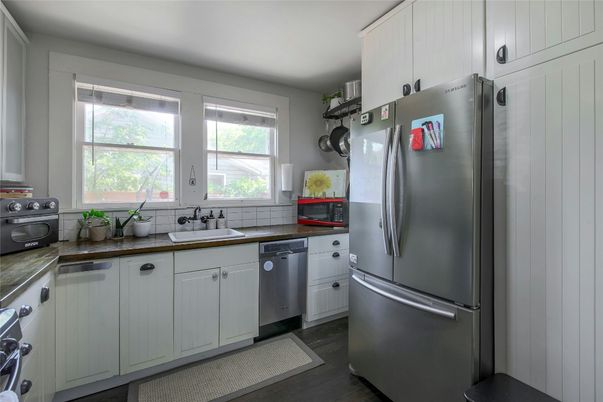 Interior, Kitchen, Stainless Steel Appliances, Wood Texture Flooring